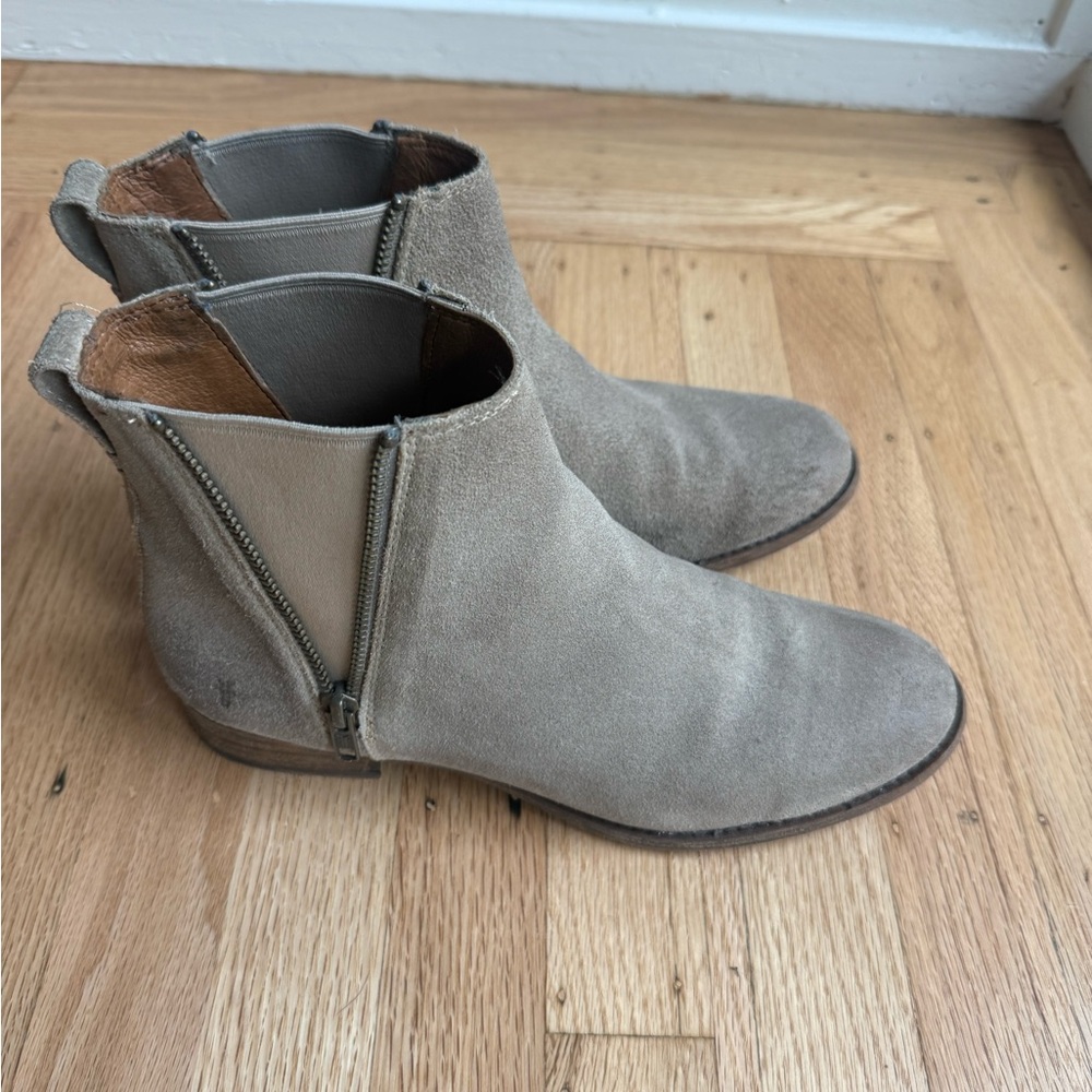 Frye Women's Tan Ankle Boots